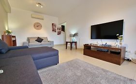 Apartamento Royal Garden T2 By Yha